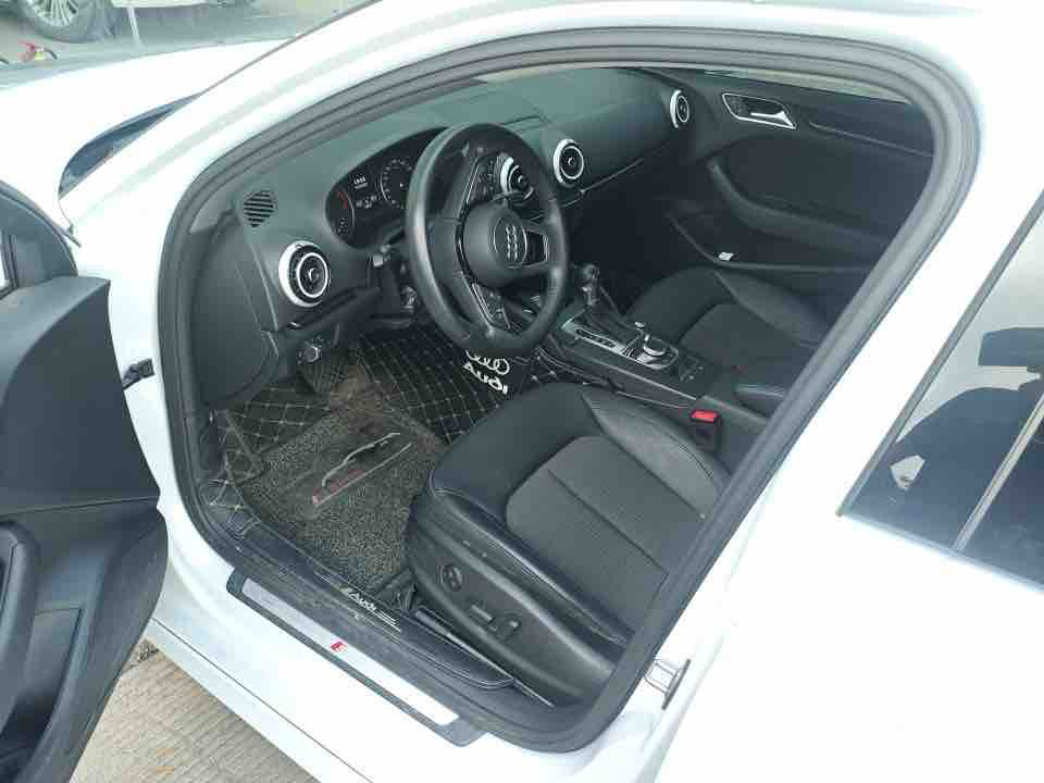 2019 image de voiture #2