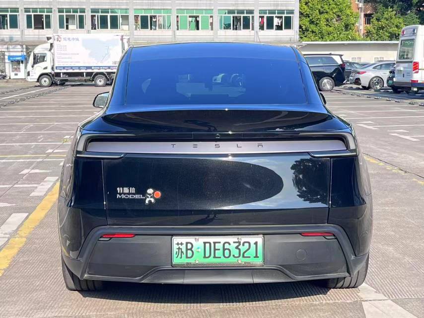 Tesla Model Y 2025 #11 Tesla Model Y 2025 image de voiture #11