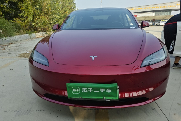 Tesla Model 3 2024 #3 Tesla Model 3 2024 صورة سيارة #3