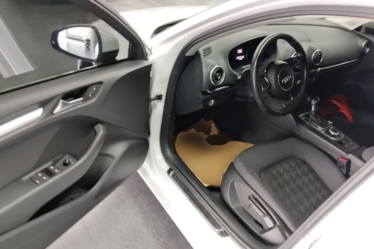 Audi A3 2017 car image #16