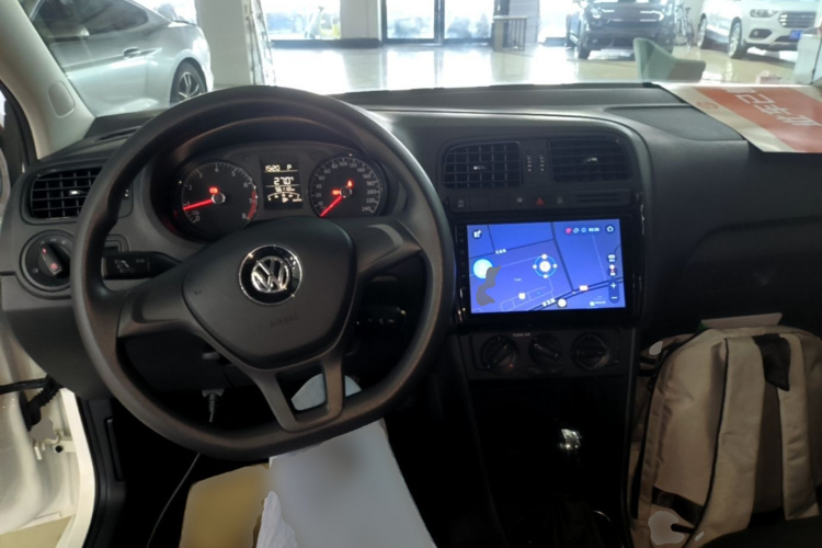 Volkswagen Polo 2018 car image #10