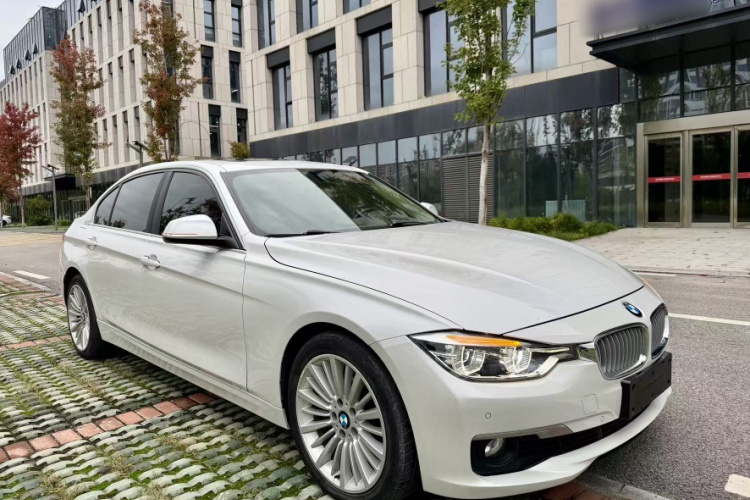 BMW 3 Series 2018 #6 BMW 3 Series 2018 car image #6