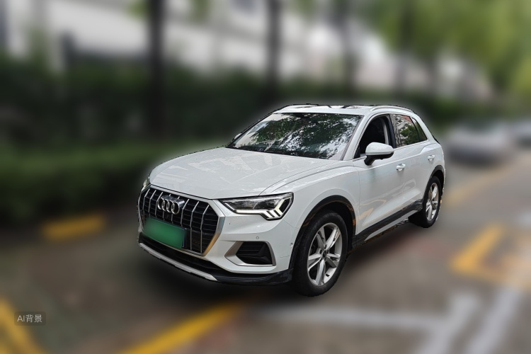 Audi Q3 2021 immagine di auto #2