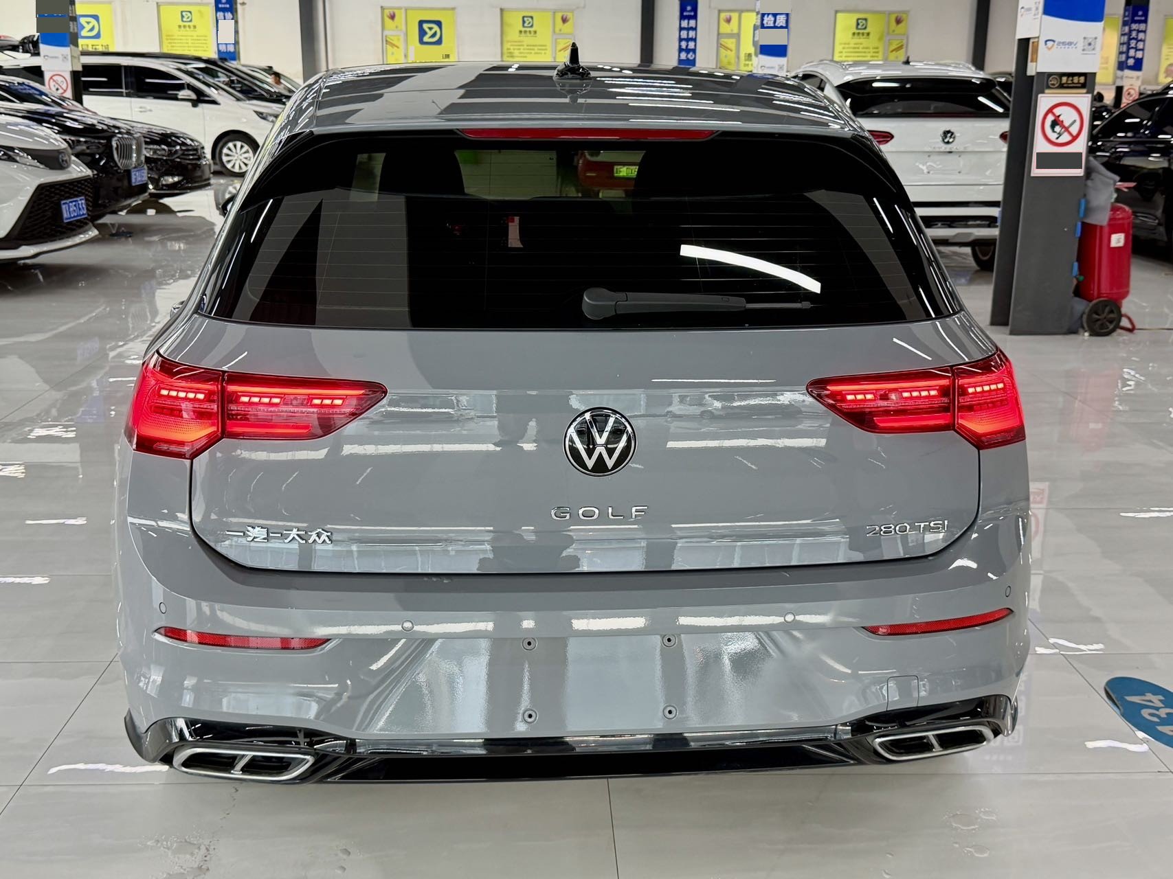 Volkswagen Golf 2023 car image #9