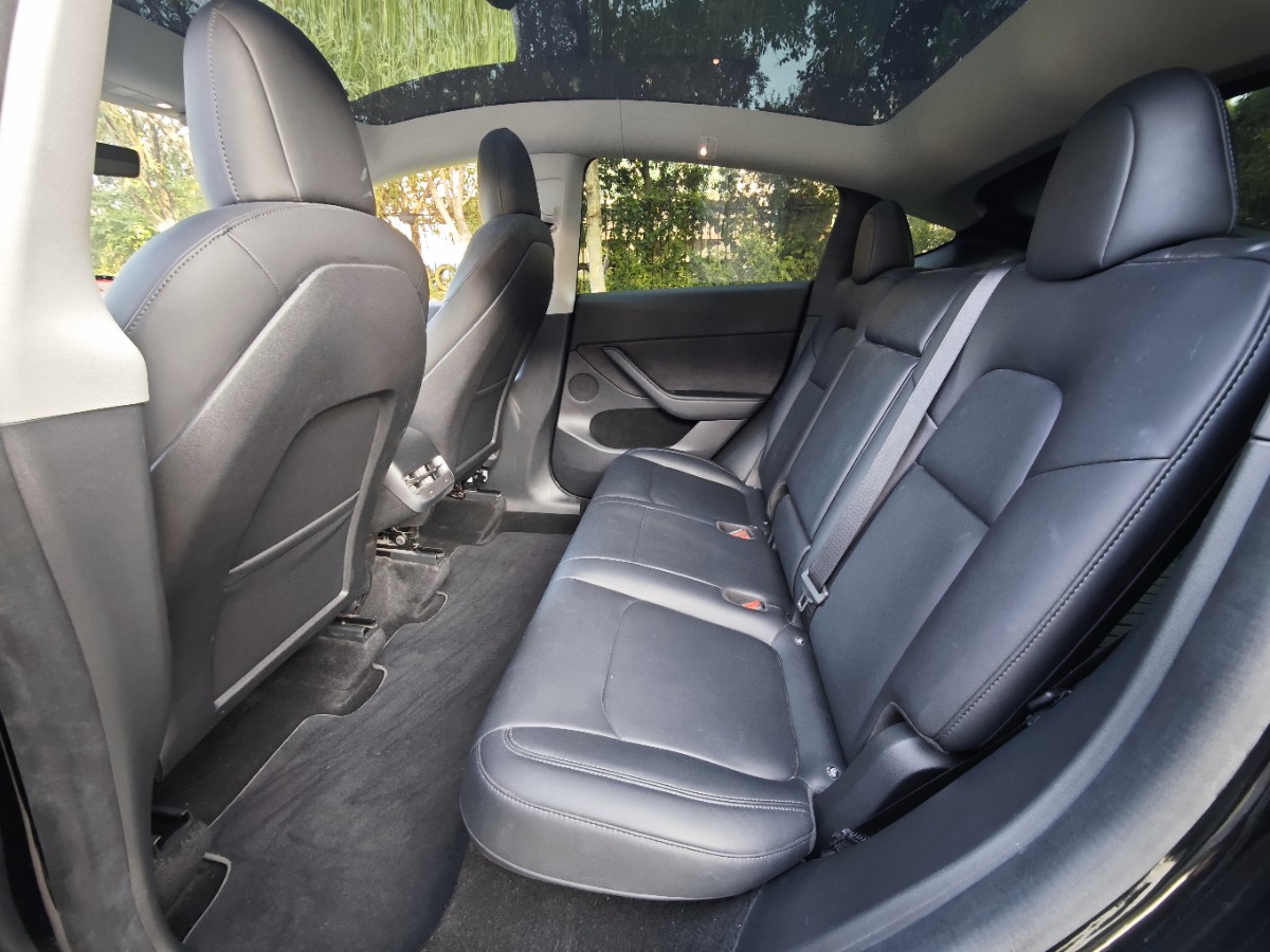 Tesla Model Y 2022 car image #8