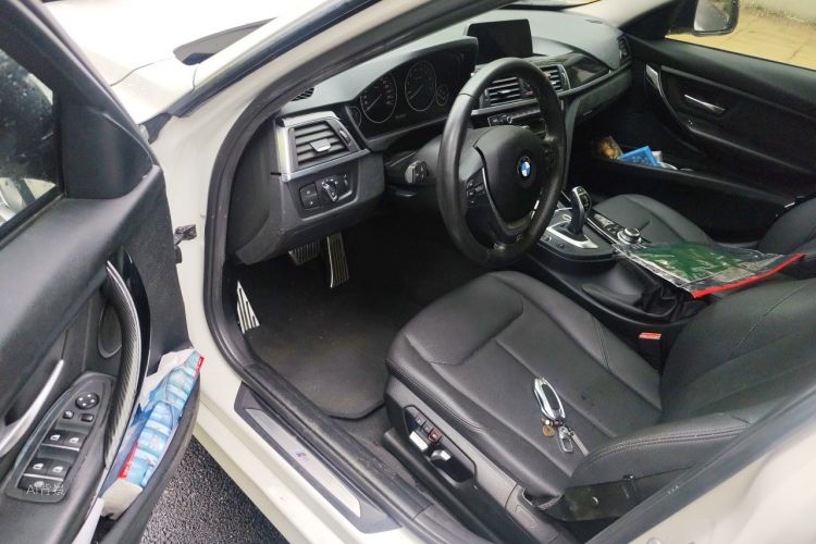 BMW 3 Series 2017 #18 BMW 3 Series 2017 car image #18