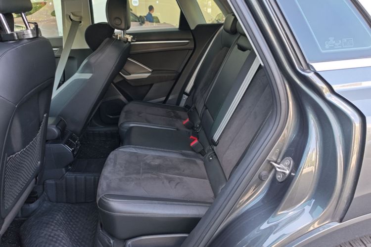 Audi Q3 2019 #17 Audi Q3 2019 car image #17