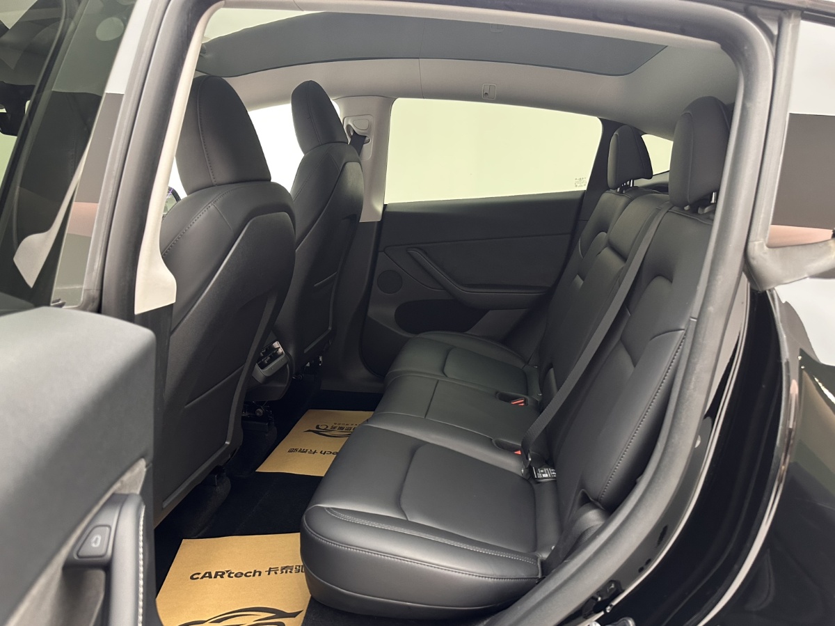 Tesla Model Y 2024 #4 Tesla Model Y 2024 car image #4