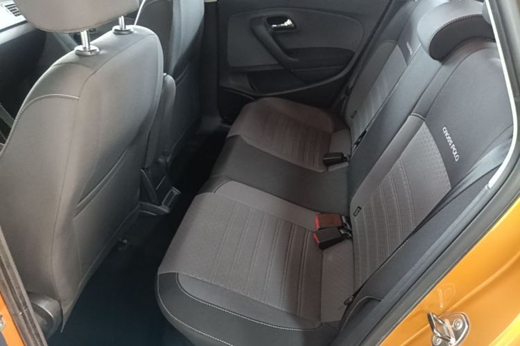 Volkswagen Polo 2015 #17 Volkswagen Polo 2015 car image #17