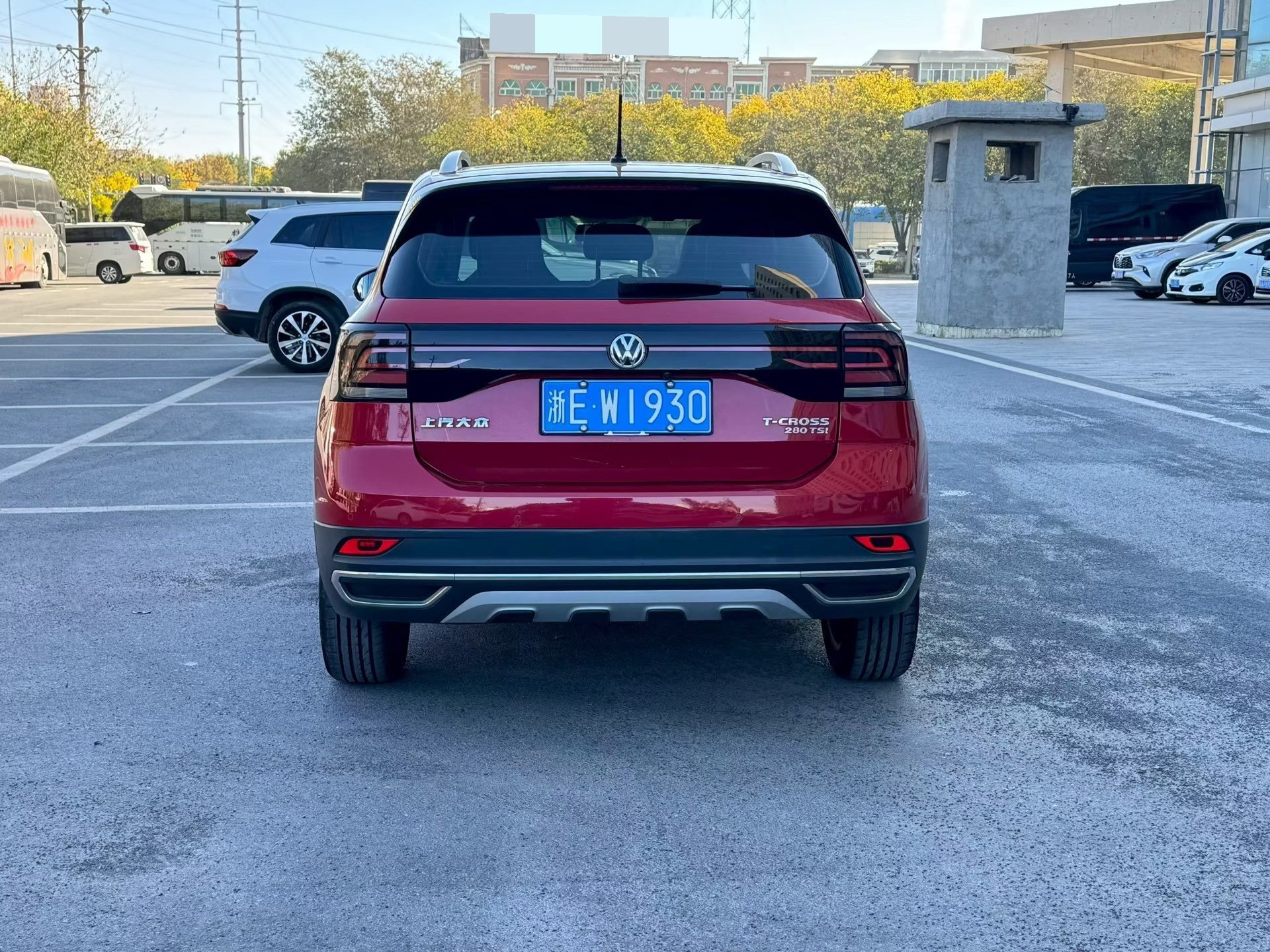 Volkswagen T-Cross 2019 #8 Volkswagen T-Cross 2019 car image #8