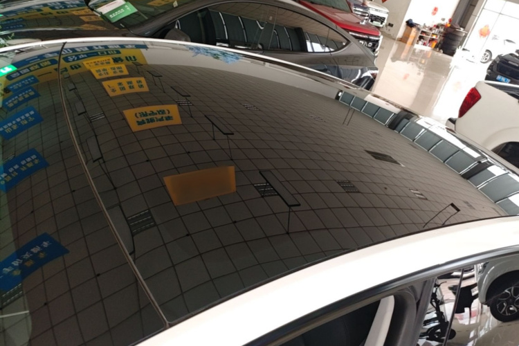 Tesla Model Y 2022 car image #25