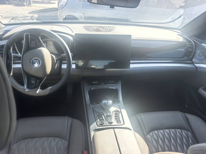 BYD Han 2023 image de voiture #8