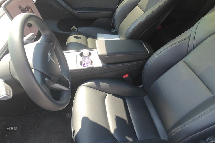Tesla Model Y 2024 #17 Tesla Model Y 2024 car image #17