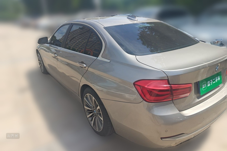 BMW 3 Series 2019 car image #5