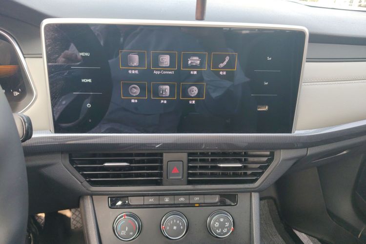 Volkswagen Bora 2023 immagine di auto #13