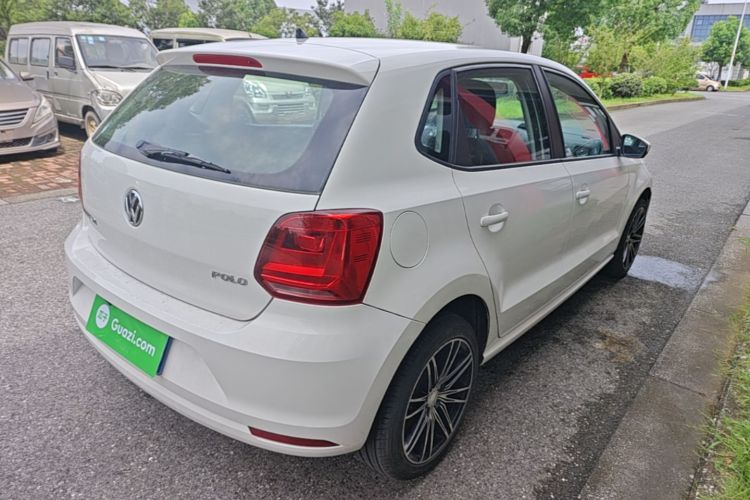 Volkswagen Polo 2016 car image #7