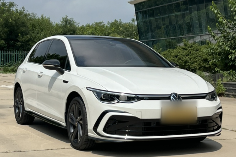 Volkswagen Golf 2022 car image #7