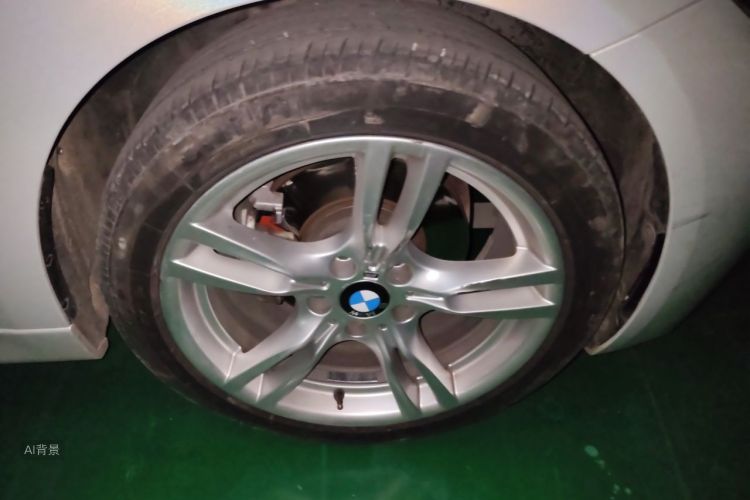 BMW 3 Series 2018 car image #9