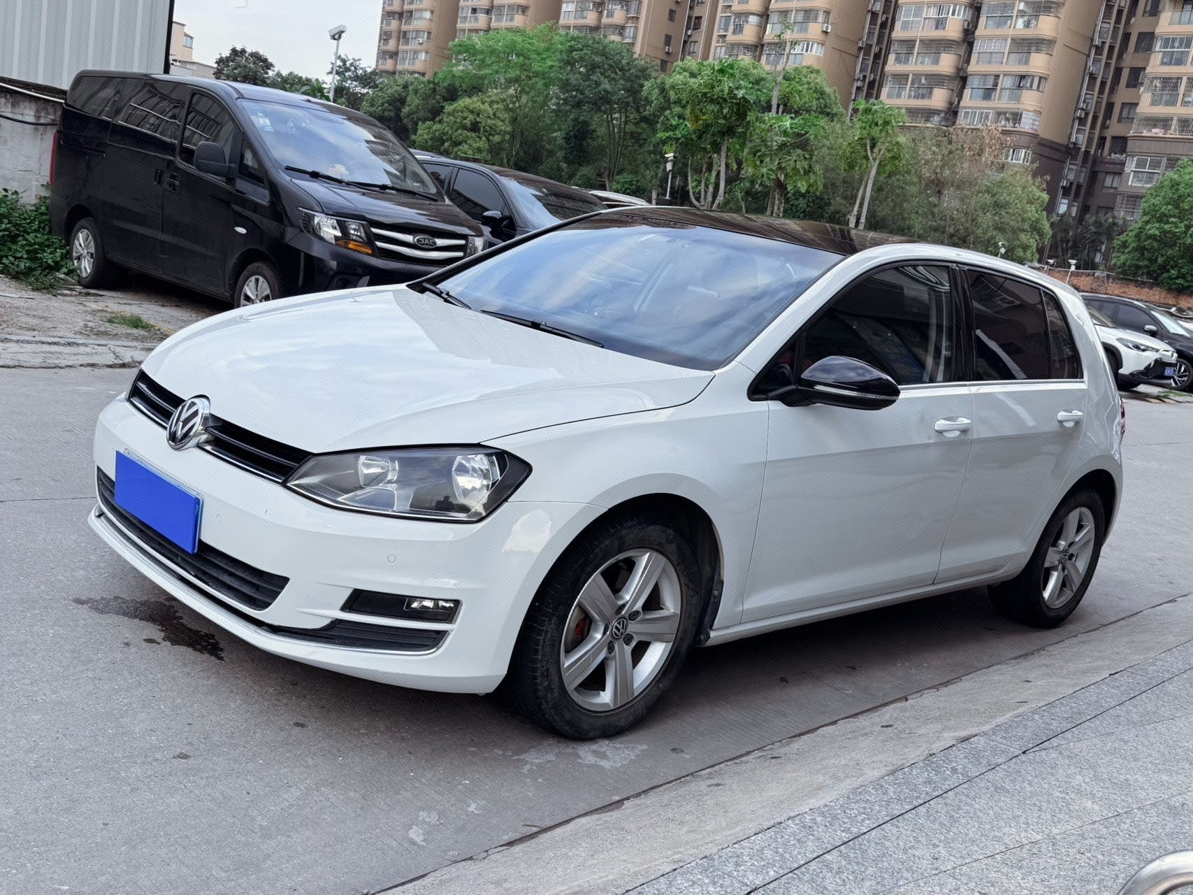 Volkswagen Golf 2017 صورة سيارة 