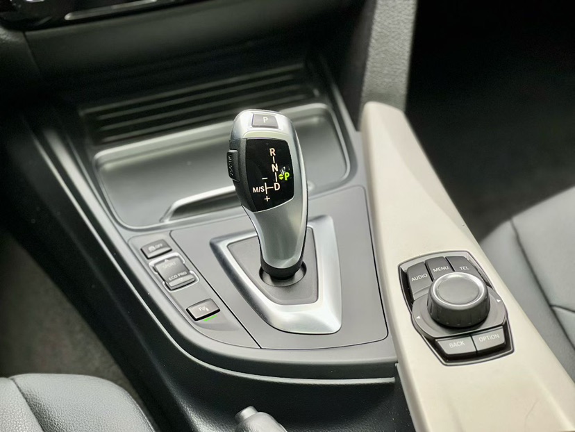 BMW 3 Series 2016 #9 BMW 3 Series 2016 car image #9
