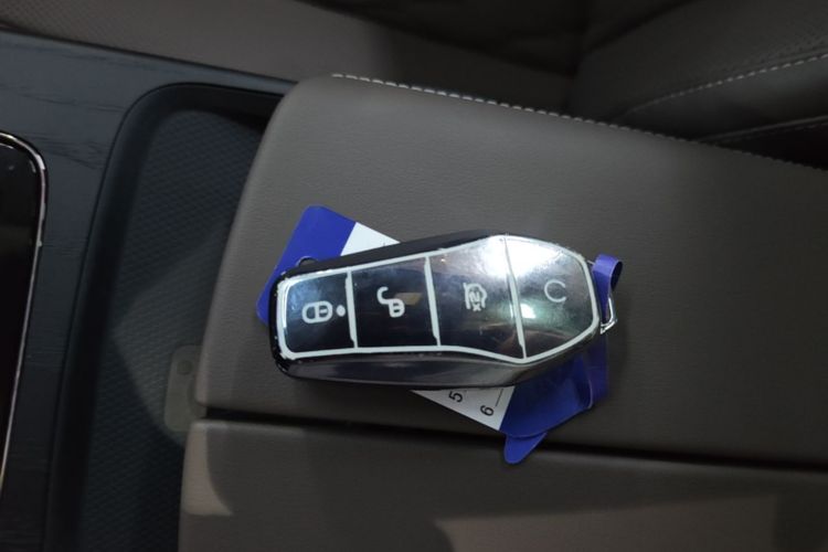 BYD Han 2023 #14 BYD Han 2023 car image #14