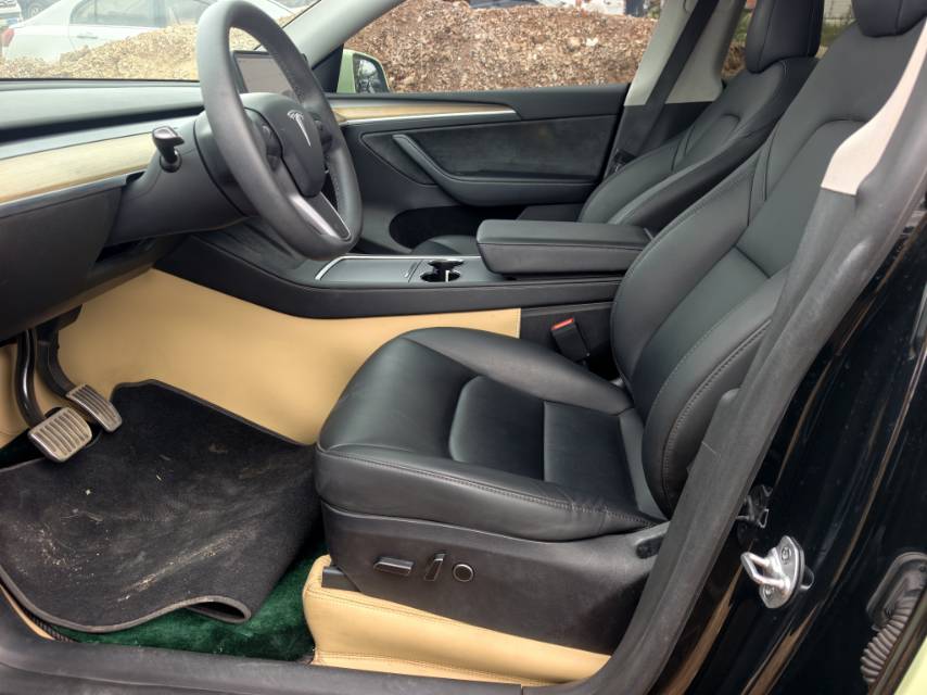 Tesla Model Y 2023 #4 Tesla Model Y 2023 car image #4