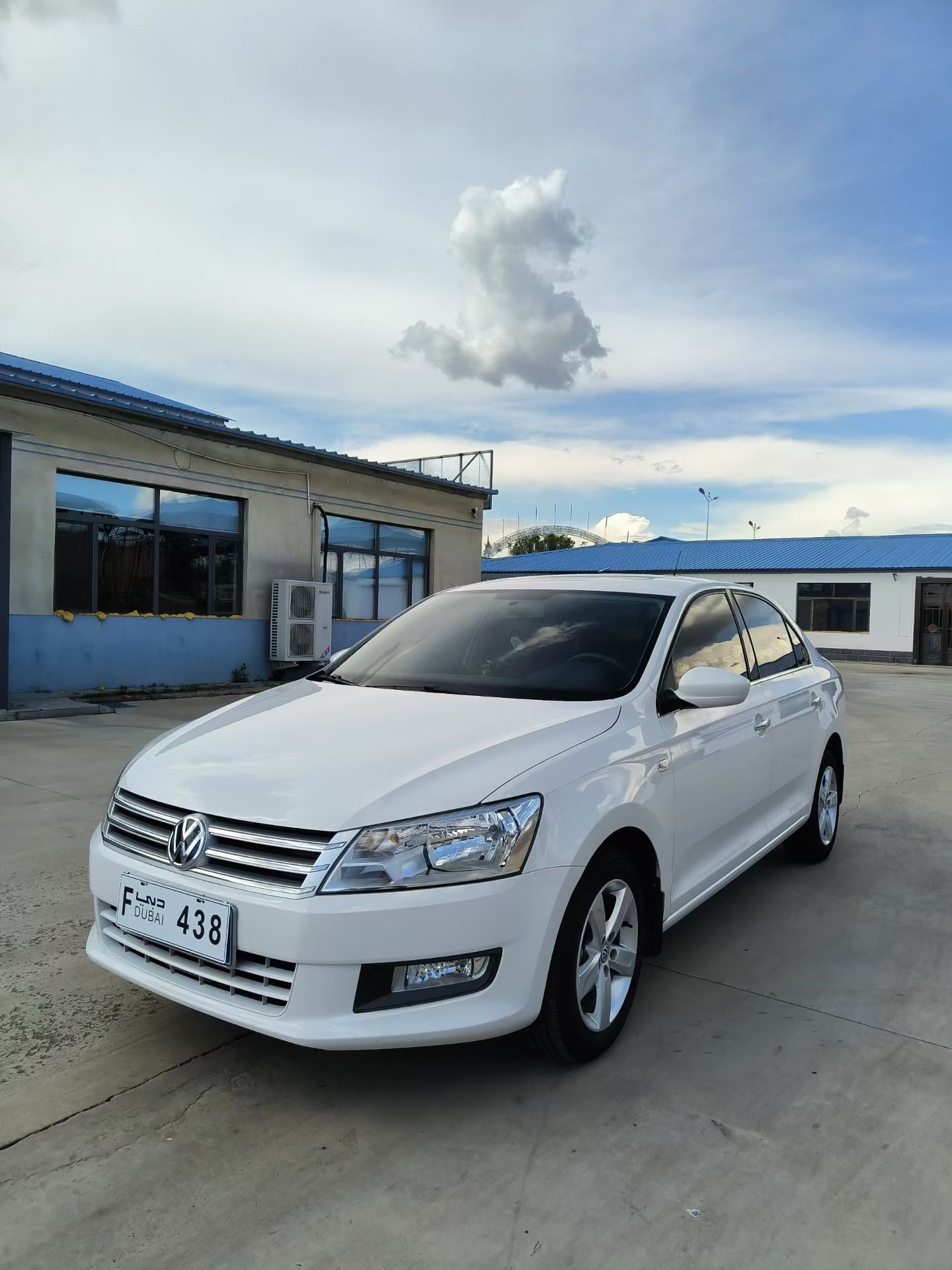 Volkswagen Santana 2015 car image 