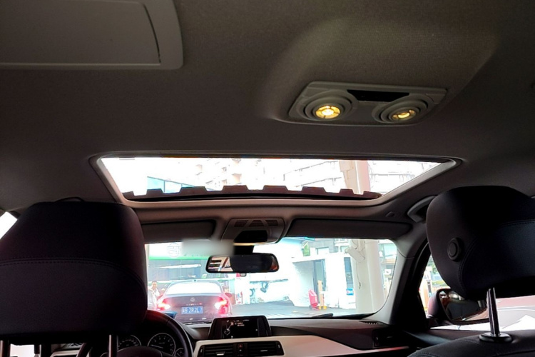 BMW 3 Series 2015 صورة سيارة #20