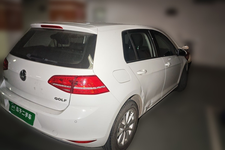 Volkswagen Golf 2015 car image #5