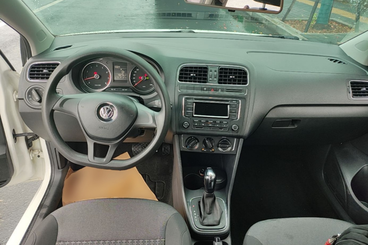 Volkswagen Polo 2016 #10 Volkswagen Polo 2016 car image #10