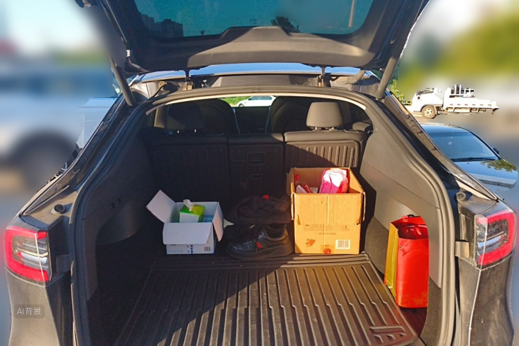Tesla Model Y 2025 car image #21