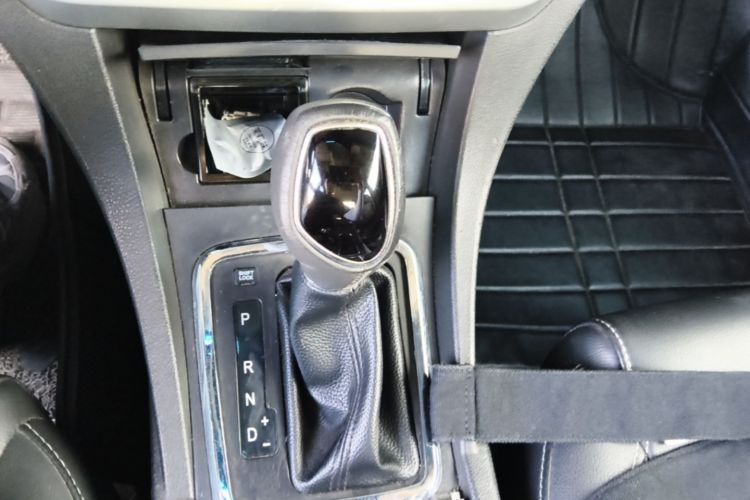 GEELY Emgrand 2016 car image #16