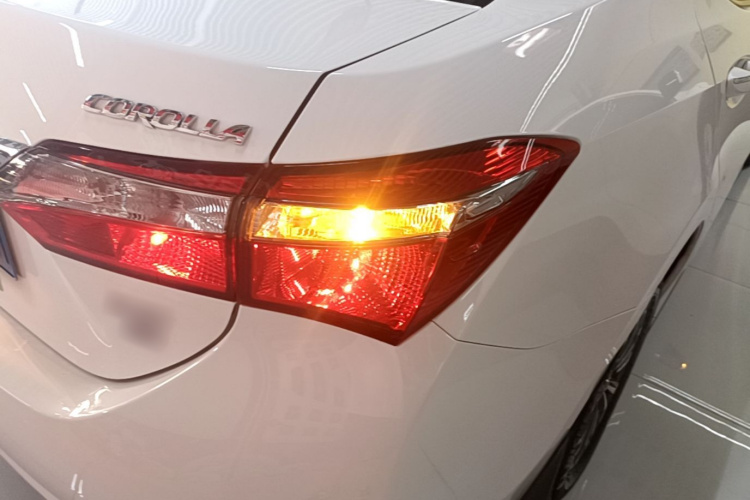 Toyota Corolla 2017 #8 Toyota Corolla 2017 car image #8