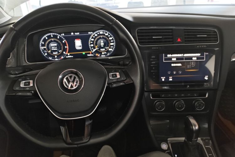 Volkswagen Golf 2020 #10 Volkswagen Golf 2020 car image #10