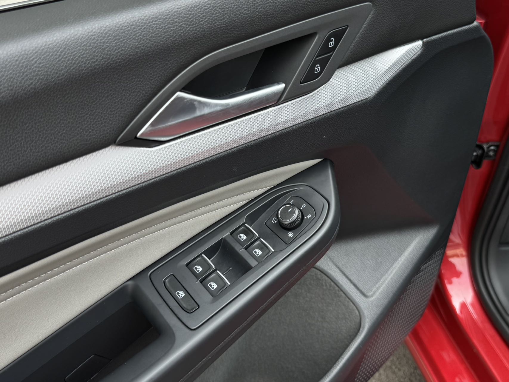 Volkswagen Golf 2021 car image #3