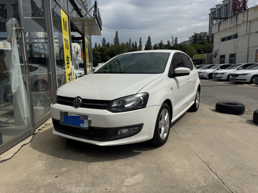 Volkswagen Polo 2012 Volkswagen Polo 2012 car image