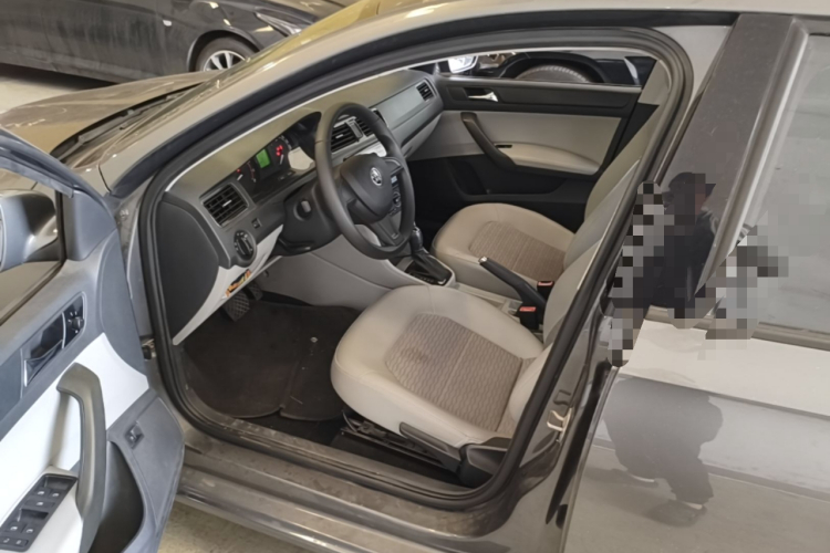 Skoda Rapid 2017 #16 Skoda Rapid 2017 car image #16
