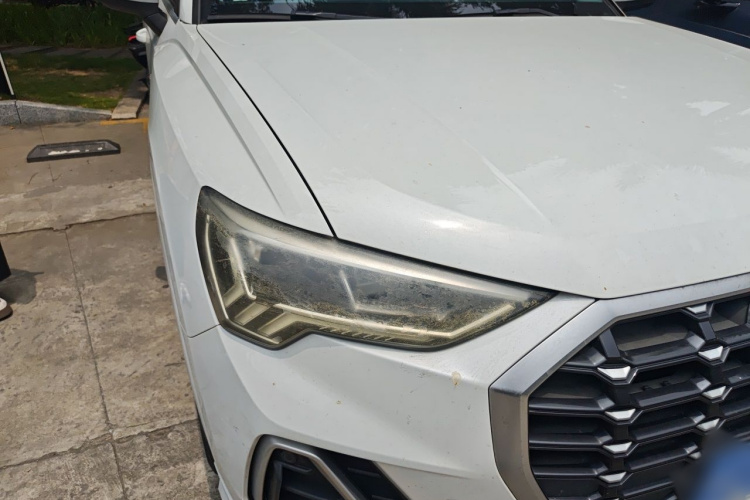 Audi Q3 2019 #8 Audi Q3 2019 car image #8