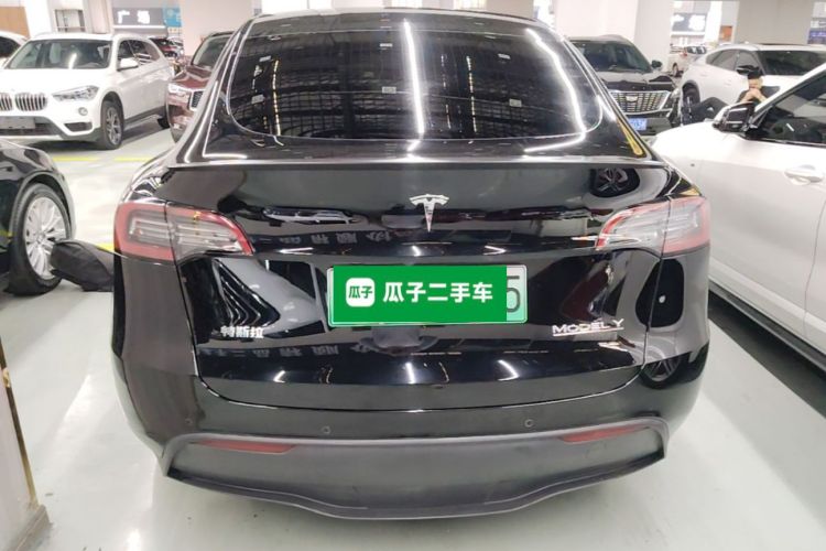 Tesla Model Y 2023 #6 Tesla Model Y 2023 car image #6