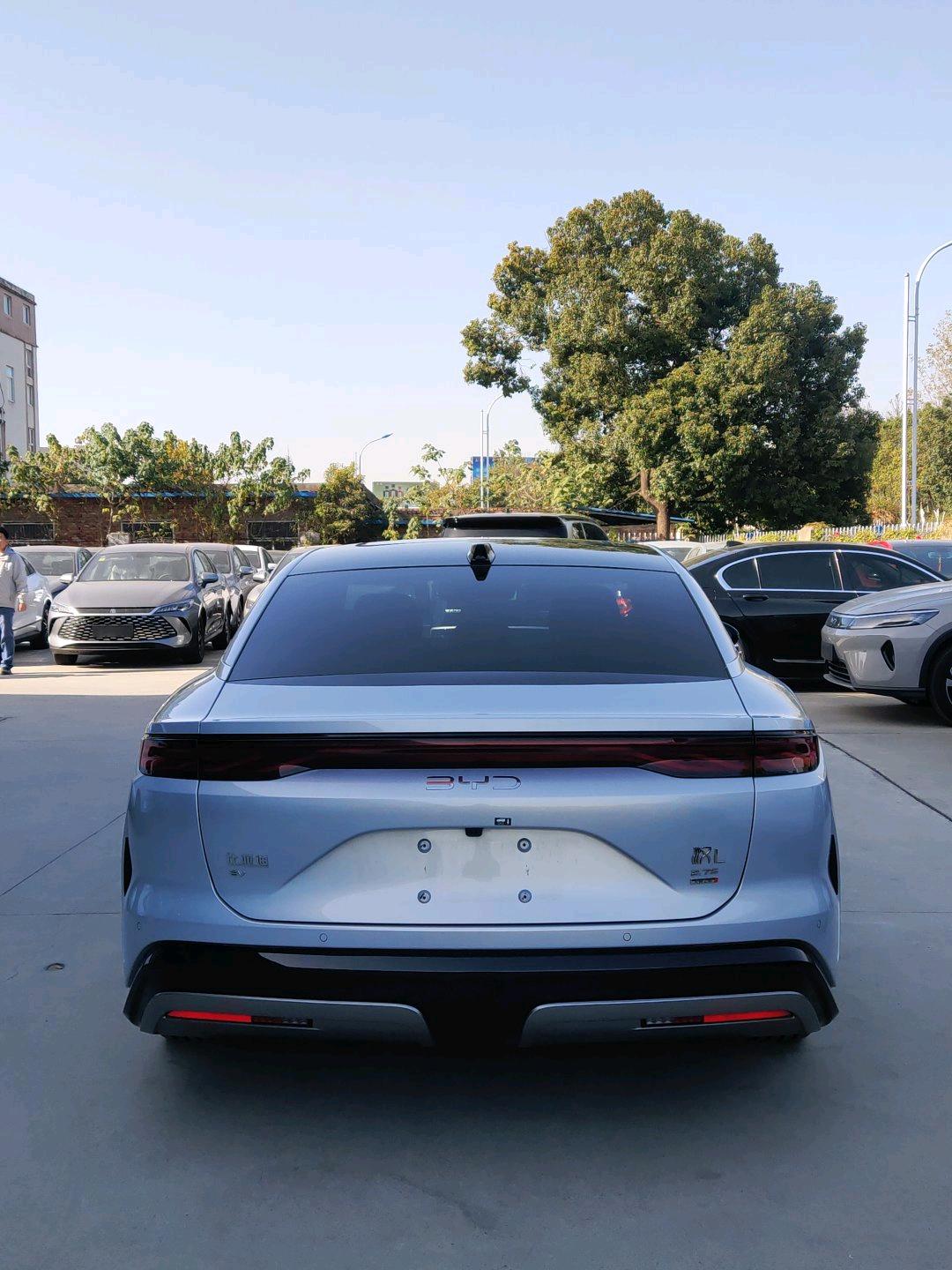 BYD HanL 2025 car image #5