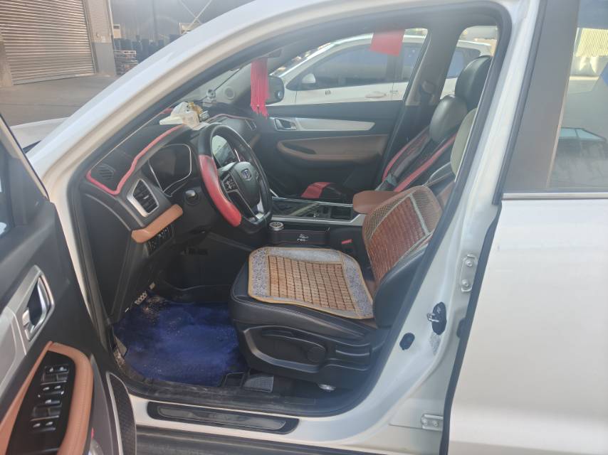 GEELY Vision X6 2019 صورة سيارة #4