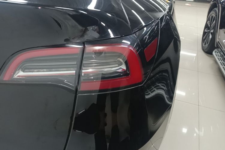 Tesla Model Y 2022 #8 Tesla Model Y 2022 car image #8