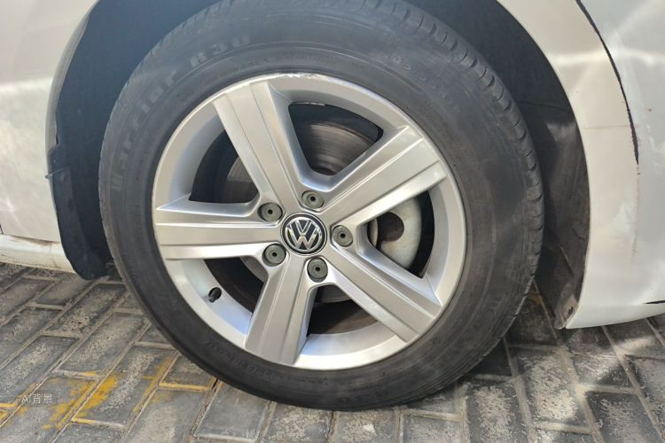Volkswagen Golf 2014 car image #9
