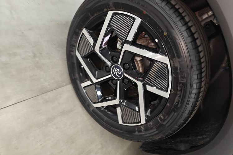 BYD Yuan Plus 2023 изображение автомобиля #6