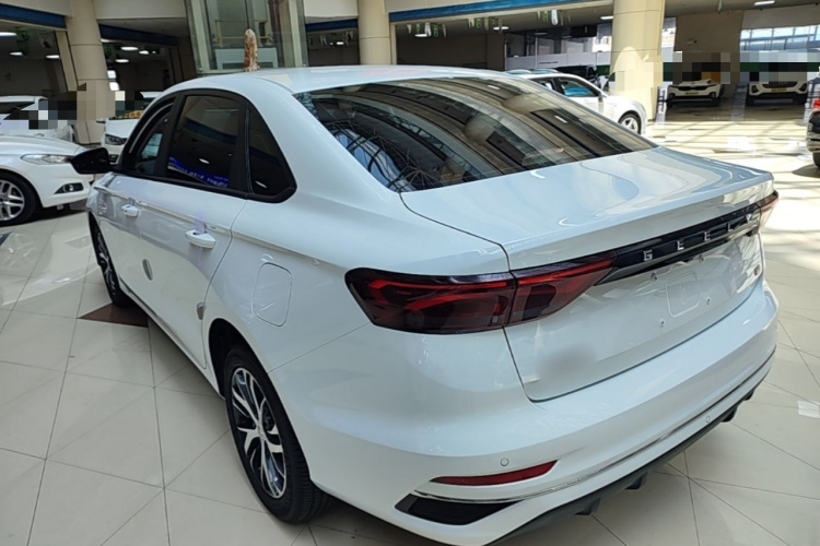 GEELY Emgrand 2024 car image #5