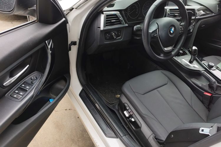 BMW 3 Series 2016 #16 BMW 3 Series 2016 car image #16