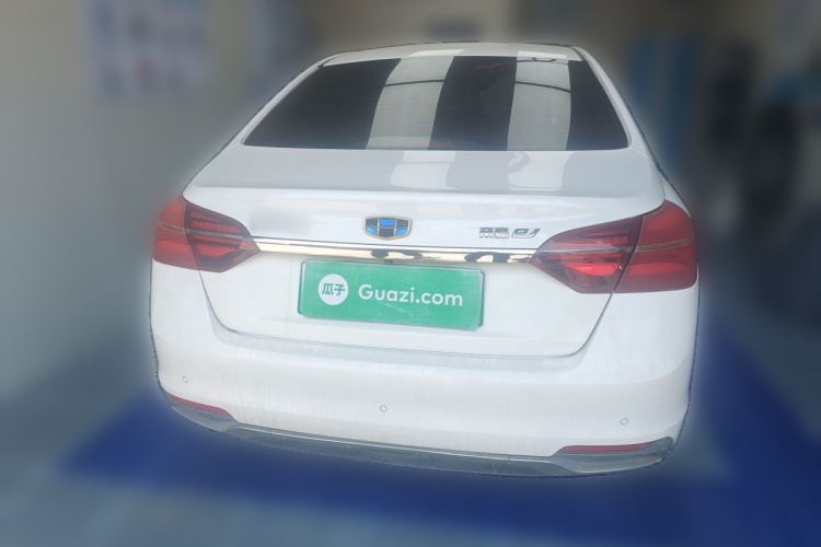 GEELY Emgrand New Energy 2015 car image #6