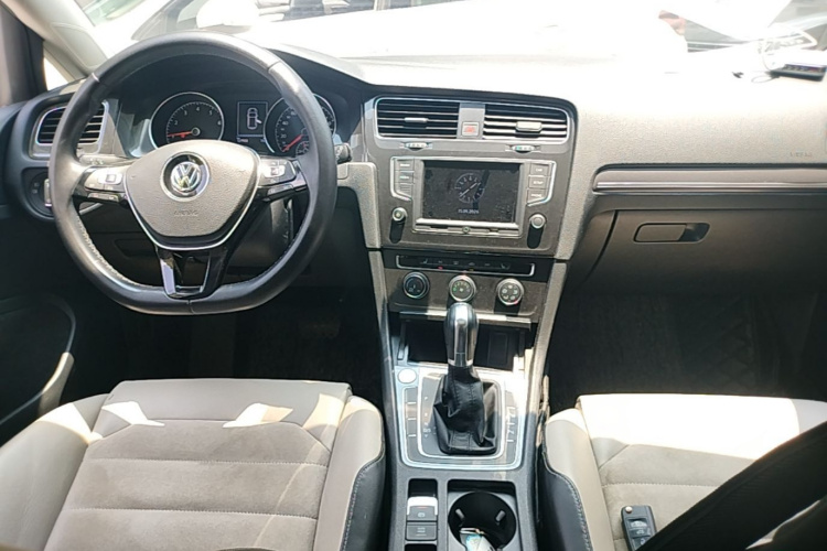 Volkswagen Golf 2017 #10 Volkswagen Golf 2017 car image #10