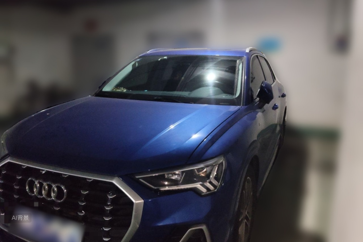 Audi Q3 2021 car image #2