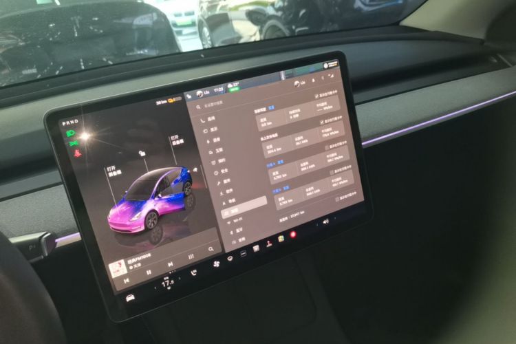 Tesla Model Y 2024 #13 Tesla Model Y 2024 car image #13